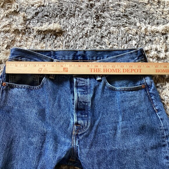 Vintage Levi’s 501xx Dark Wash Blue Cotton Denim Button Fly Jeans Men’s 31x30 - Picture 4 of 8